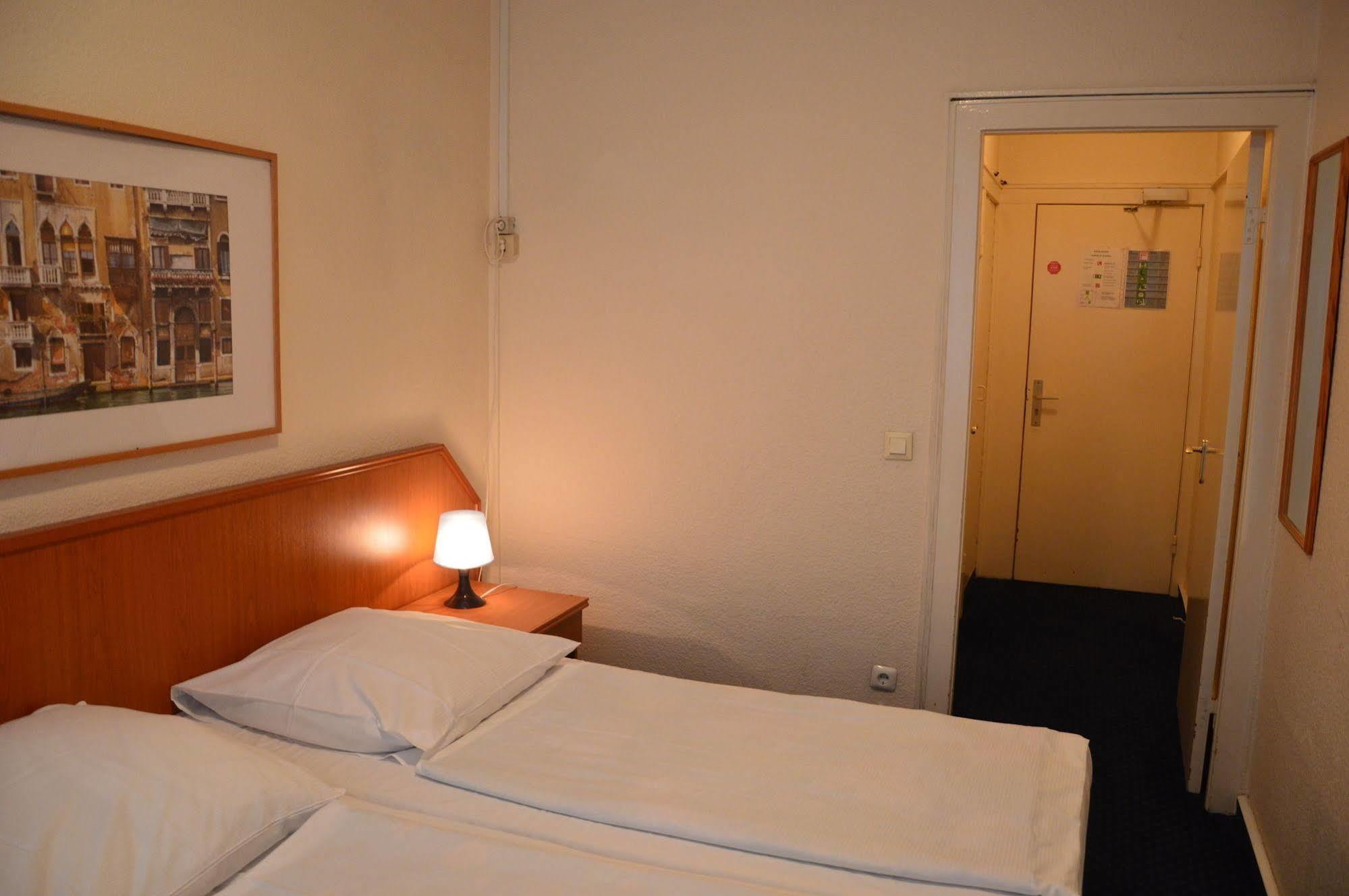Hotel Mercedes/Centrum Hamburg Eksteriør bilde